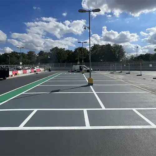 خط کشی پارکینگ عمومی